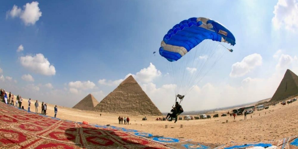 Landing-Skydive-Egypt-Pyramids-of-Giza-1024x683
