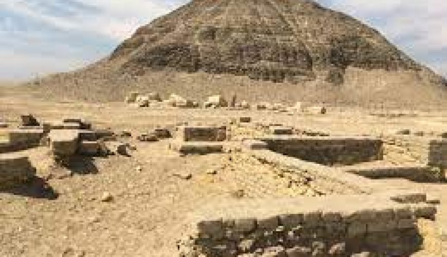 Pirâmide de Hawara em Fayom