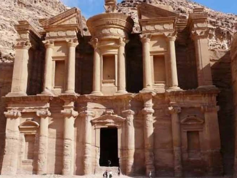  Petra in Jordan 
